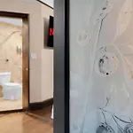 Stylish 2Br Apartment In The Heart Of The City With Gym